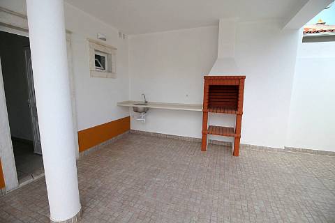 Moradia T3 +1 Usada na Ericeira com excelente vista de mar