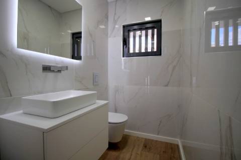 MORADIA T4 NOVA em LOURES