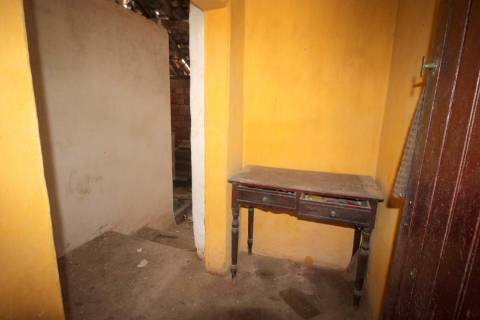 Moradia T3 com projeto aprovado, em São Pedro da Cadeira