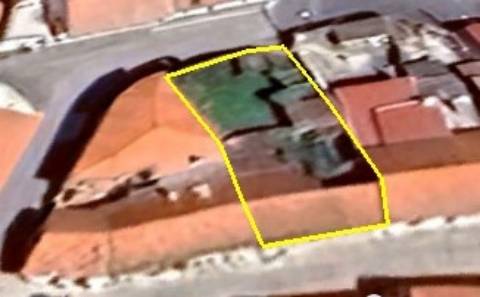 Moradia T3 com projeto aprovado, em São Pedro da Cadeira