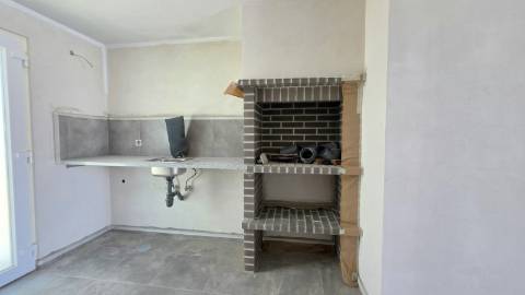 MORADIA T4 TÉRREA NOVA em SANTO ISIDORO