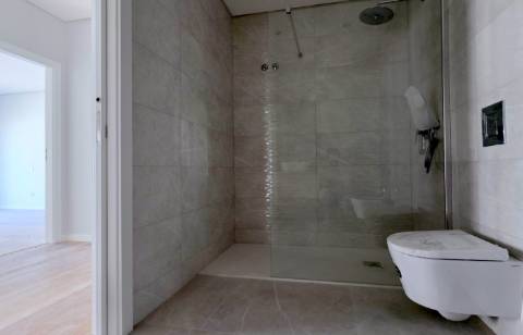 MORADIA T5 TÉRREA NOVA em SANTO ISIDORO