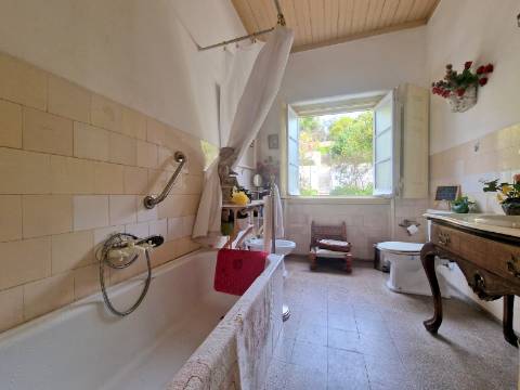 MORADIA T3 com garagem em Vila Nova da Barquinha.