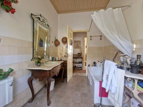 MORADIA T3 com garagem em Vila Nova da Barquinha.