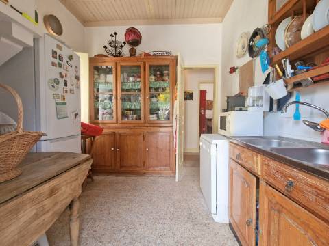 MORADIA T3 com garagem em Vila Nova da Barquinha.