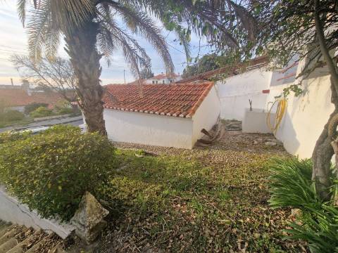 MORADIA T3 com garagem em Vila Nova da Barquinha.