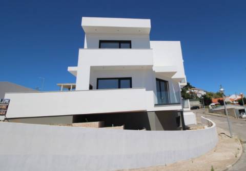 Moradia T3 Nova na Ericeira