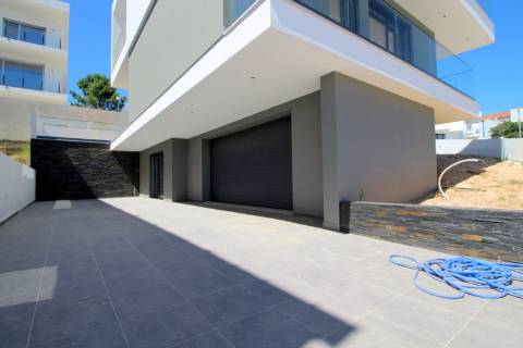 MORADIA T3 NOVA na ERICEIRA