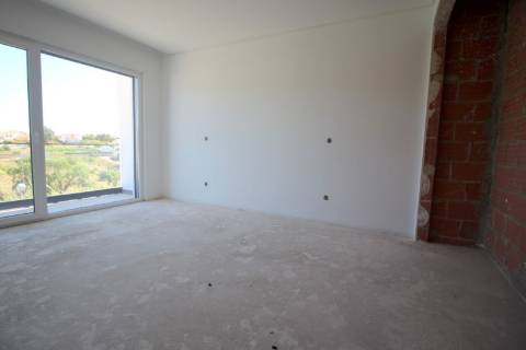 MORADIA T3 NOVA na ERICEIRA