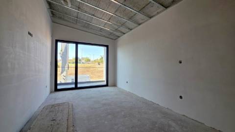 Moradia T3+1 Ericeira com piscina e jardim