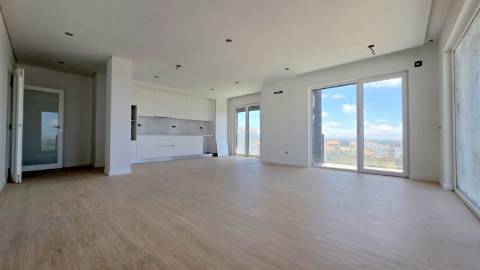 Apartamento T4 novo - Mafra Centro