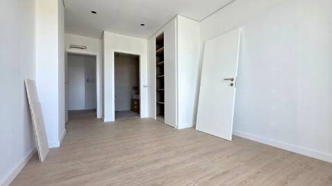 Apartamento T4 novo - Mafra Centro