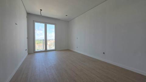 Apartamento T4 novo - Mafra Centro