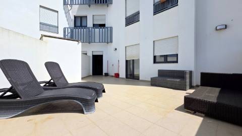 Apartamento T3 com terraço - centro de Mafra