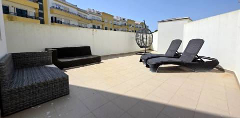 Apartamento T3 com terraço - centro de Mafra