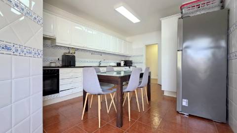 Apartamento T3 com terraço - centro de Mafra