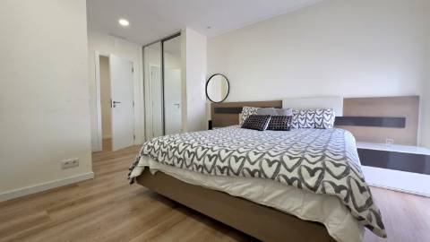 Apartamento T3 com terraço - centro de Mafra