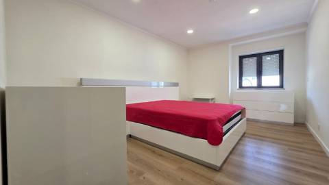 Apartamento T3 com terraço - centro de Mafra