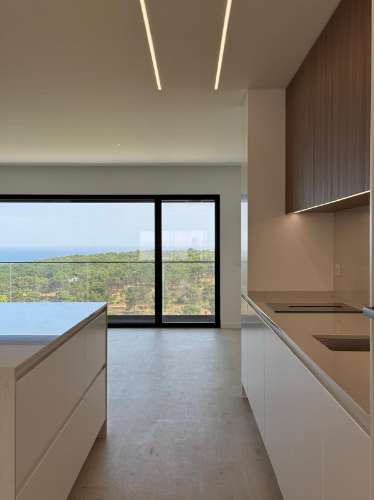 MORADIA GEMINADA T3 COM PISCINA E VISTA DE MAR - ERICEIRA