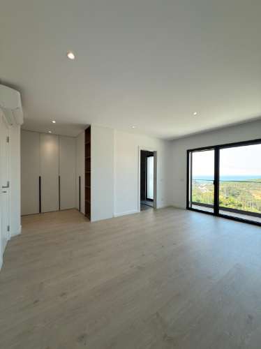 MORADIA GEMINADA T3 COM PISCINA E VISTA DE MAR - ERICEIRA