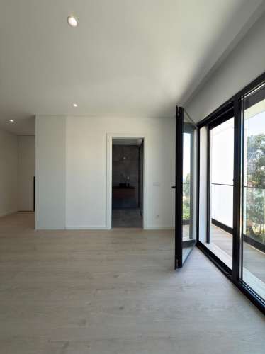 MORADIA GEMINADA T3 COM PISCINA E VISTA DE MAR - ERICEIRA