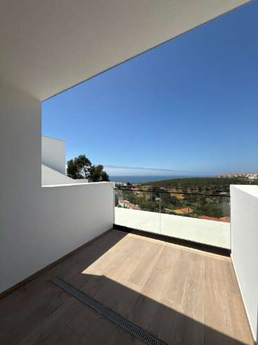 MORADIA GEMINADA T3 COM PISCINA E VISTA DE MAR - ERICEIRA