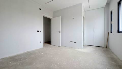 MORADIA T4 GEMINADA NOVA EM MAFRA.