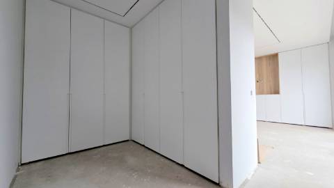 MORADIA T4 GEMINADA NOVA EM MAFRA.