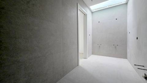 MORADIA T4 GEMINADA NOVA EM MAFRA.