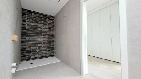 MORADIA T4 GEMINADA NOVA EM MAFRA.