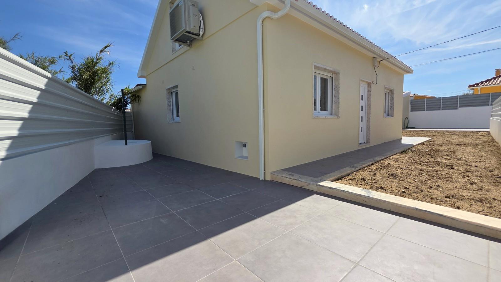 Moradia T2+1, renovada - Mafra