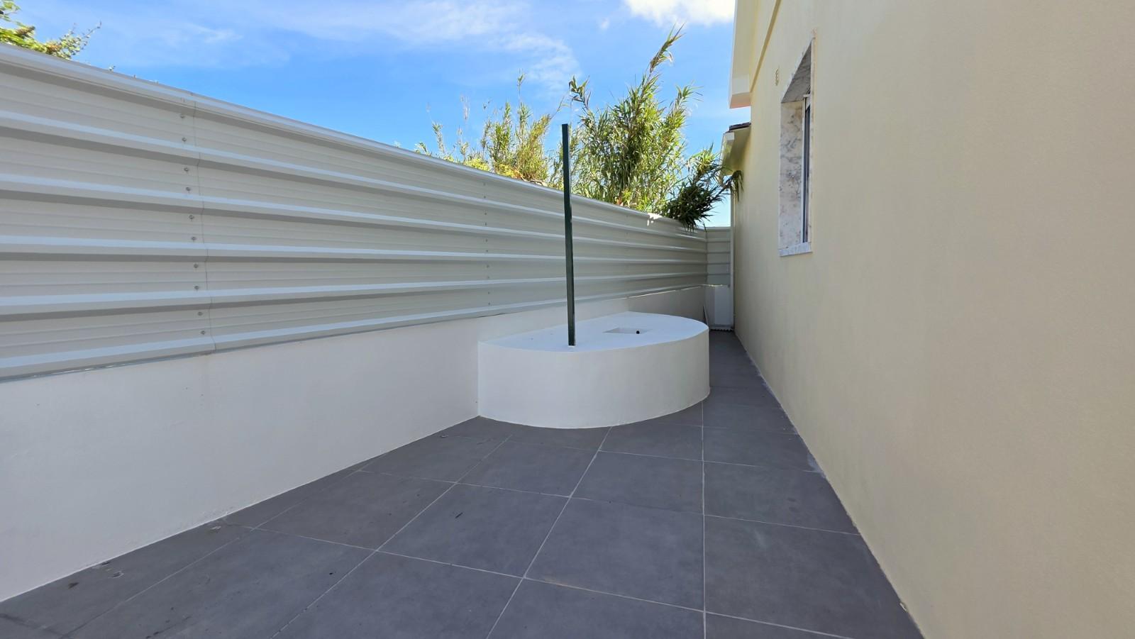 Moradia T2+1, renovada - Mafra