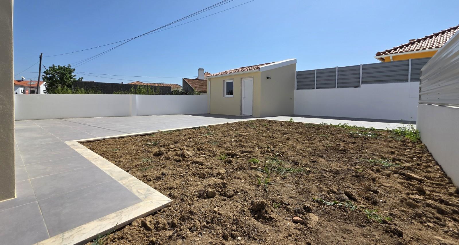 Moradia T2+1, renovada - Mafra