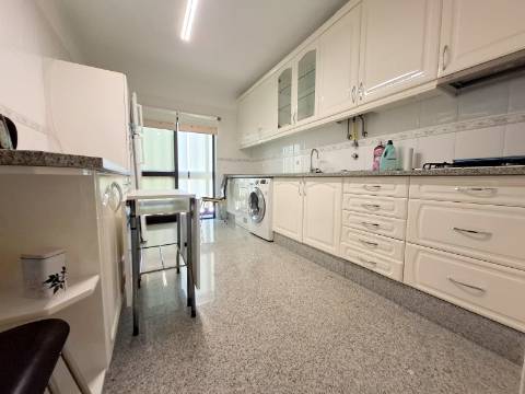 Apartamento T3 usado em Vialonga