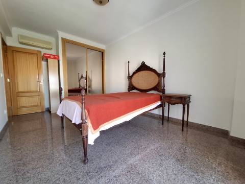 Apartamento T3 usado em Vialonga