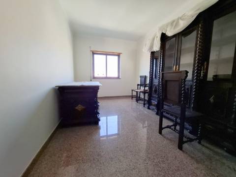 Apartamento T3 usado em Vialonga