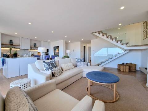 Apartamento T4 duplex, com vista de Mar, Ericeira