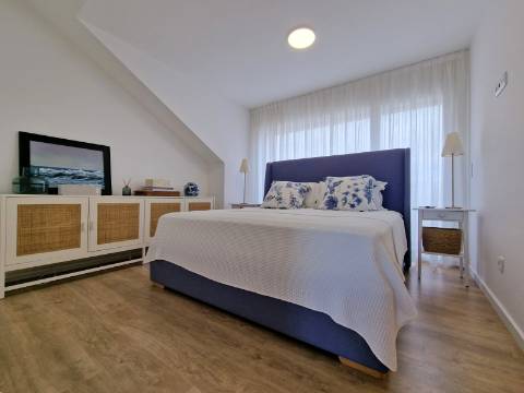 Apartamento T4 duplex, com vista de Mar, Ericeira