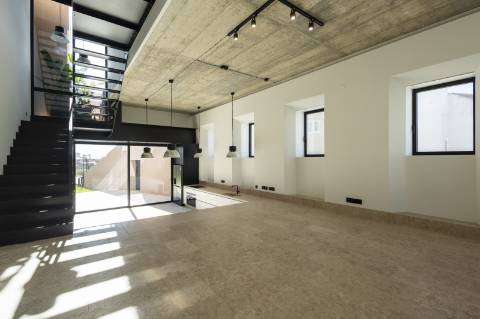 Moradia T3, nova, no centro de Mafra.