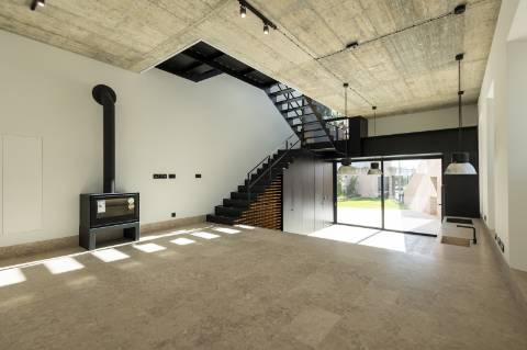 Moradia T3, nova, no centro de Mafra.