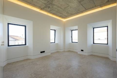 Moradia T3, nova, no centro de Mafra.