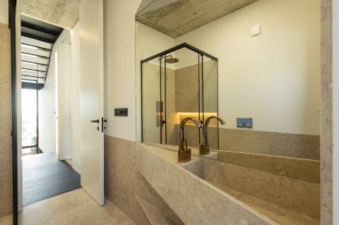 Moradia T3, nova, no centro de Mafra.