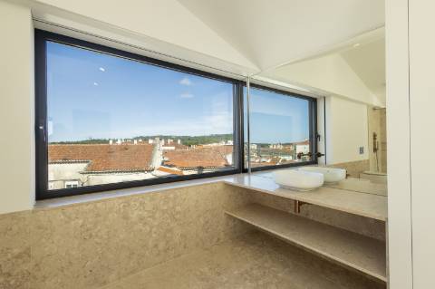 Moradia T3, nova, no centro de Mafra.