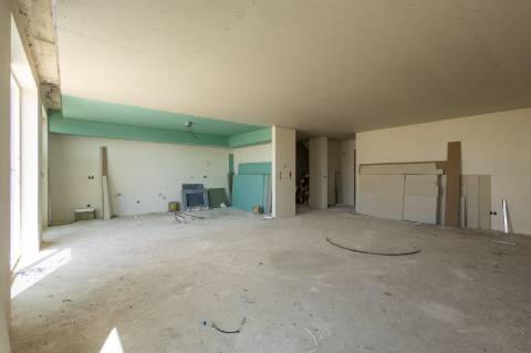 Moradia T4 nova com piscina e de Design moderno, em Mafra.