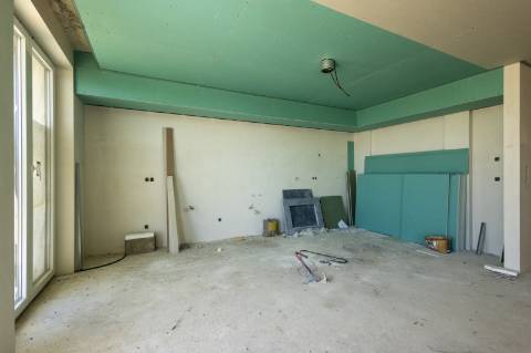 Moradia T4 nova com piscina e de Design moderno, em Mafra.