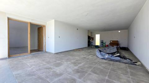 MORADIA T4 TÉRREA NOVA em SANTO ISIDORO