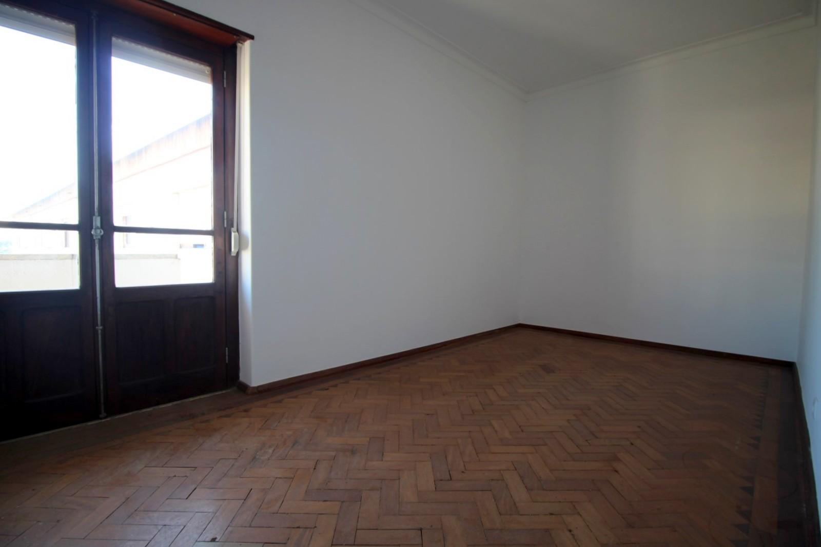 Apartamento T2 usado em Vialonga