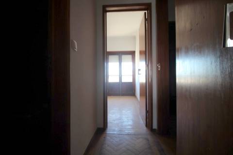 Apartamento T2 usado em Vialonga