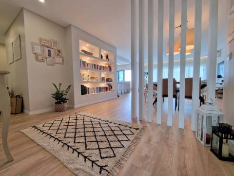 Apartamento T3 com terraço com 144,88 m2 e barbecue coberto - Ericeira