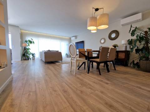 Apartamento T3 com terraço com 144,88 m2 e barbecue coberto - Ericeira